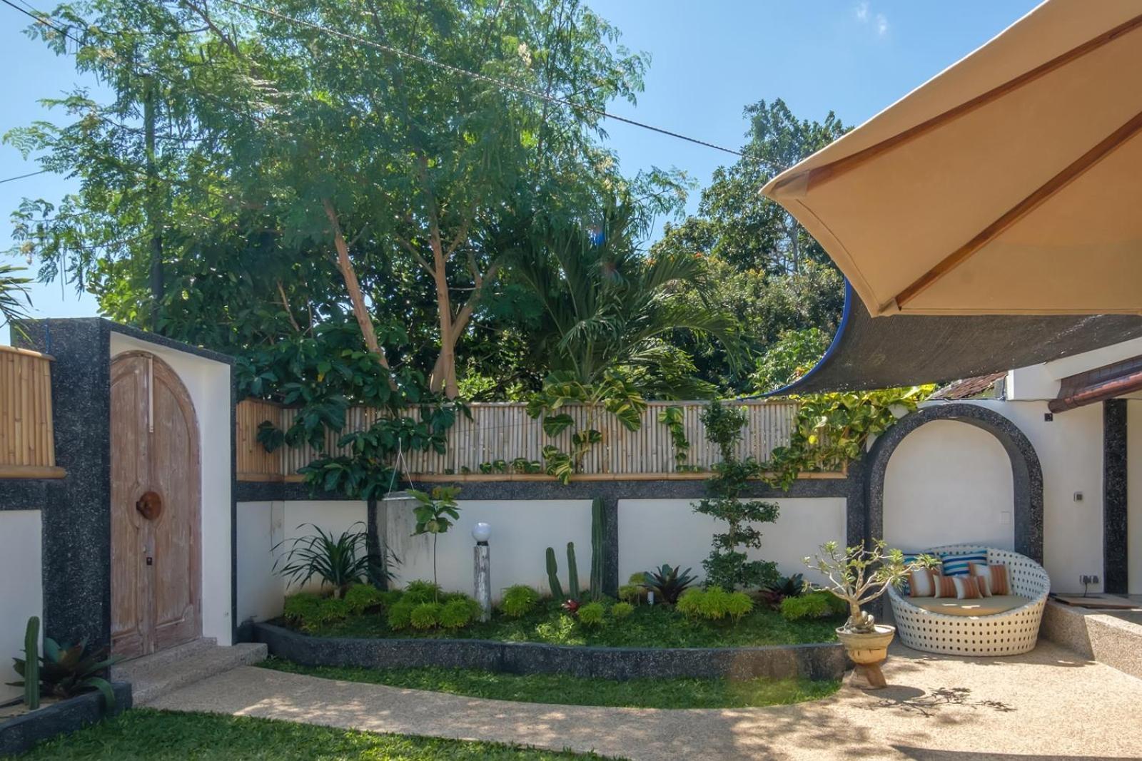 Villa Madeira Javanese Joglo, *